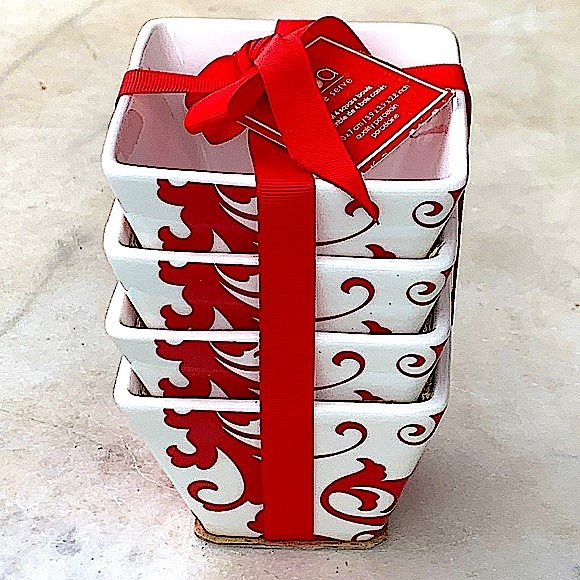 CIROA FIORI SIMPLE SERVE MINI BOWLS SQUARE RED WHITE NWT PORCELAIN SET OF 4 - Picture 2 of 9